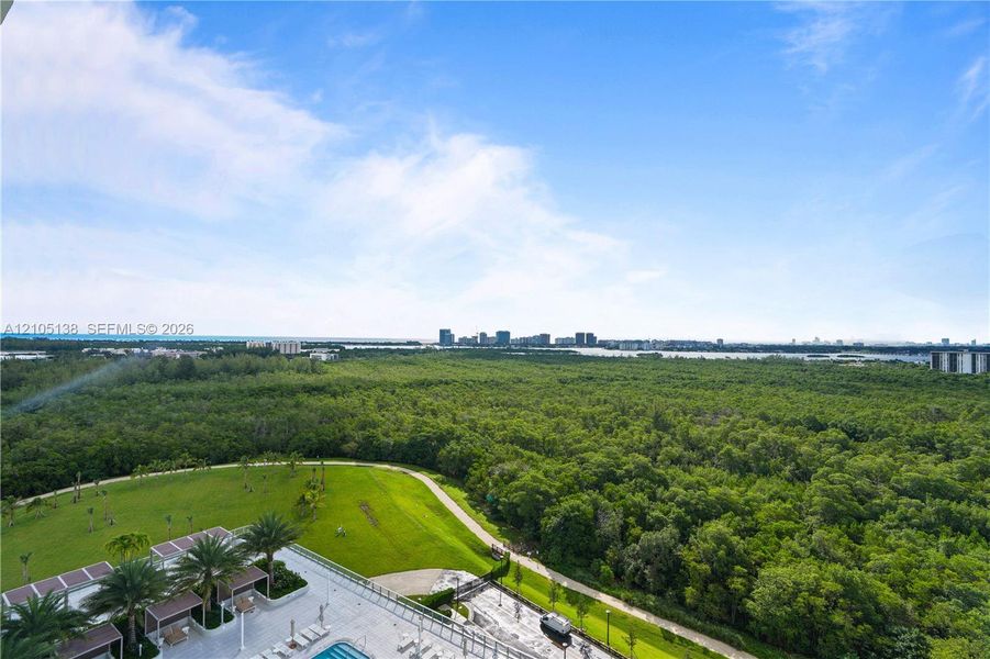 Community amenities in , North Miami (Image 60).