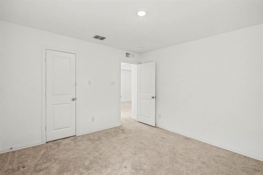 Spacious, unfurnished interior of a new home in Northpointe, Fort Worth (Image 26).