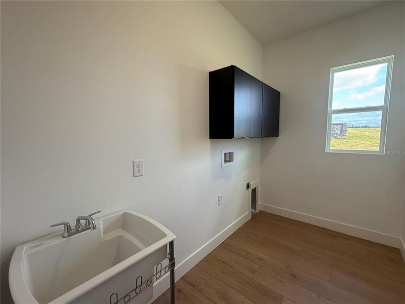 Furnished interior view inside a new home in West Hill Estates, Dade City (Image 9).