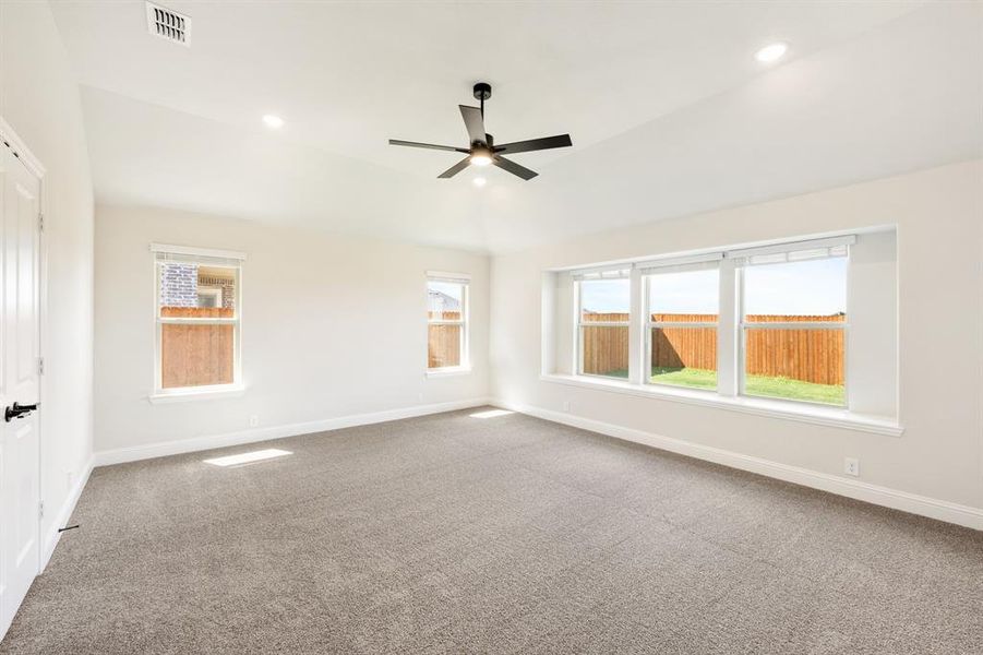 Spacious, unfurnished interior of a new home in Villages of Walnut Grove, Midlothian (Image 26). Spacious, unfurnished interior of a new home in Villages of Walnut Grove, Midlothian (Image 26).