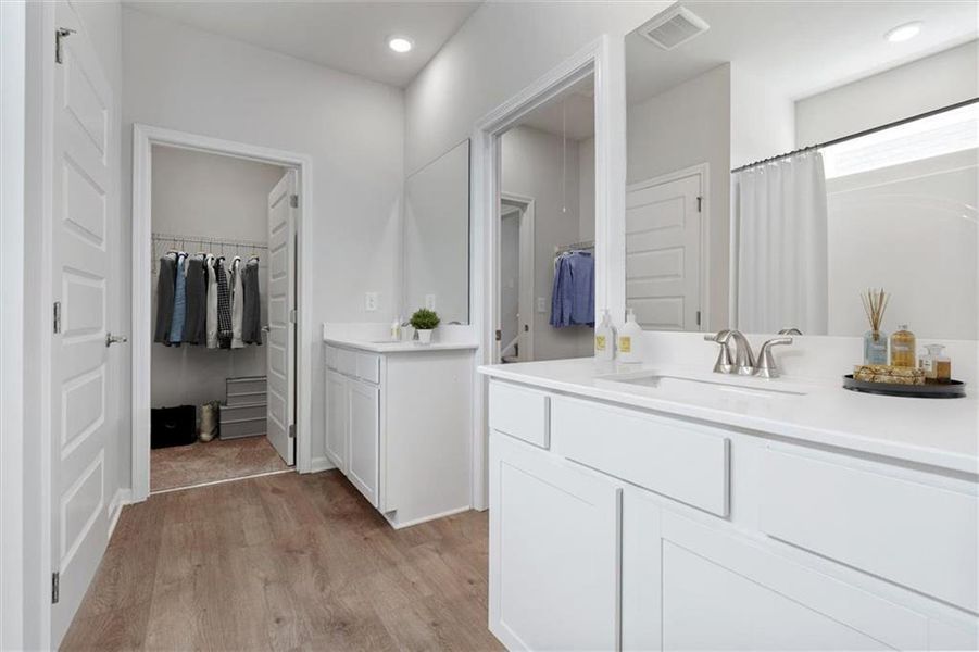Furnished interior view inside a new home in , Calhoun (Image 14).