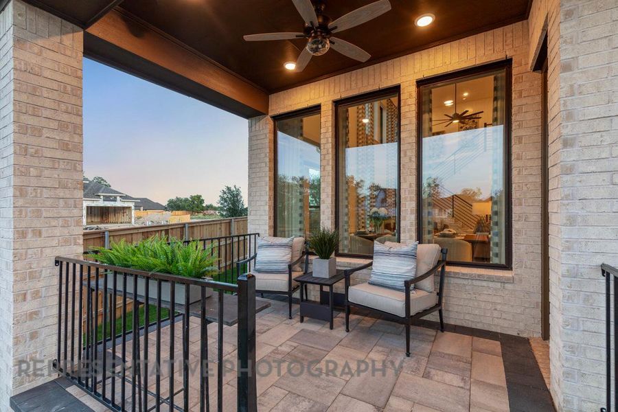 Exterior details and patio area of a home in 6 Creeks at Waterridge, Kyle (Image 3).
