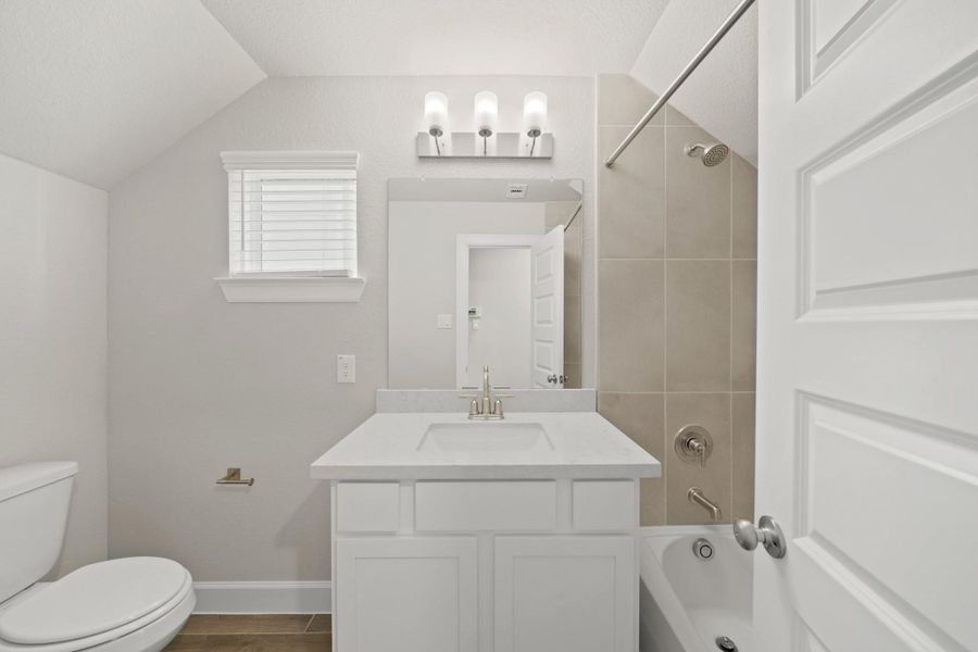 Hall bath (*Photo not of actual home and used for illustration purposes only.) Hall bath (*Photo not of actual home and used for illustration purposes only.)