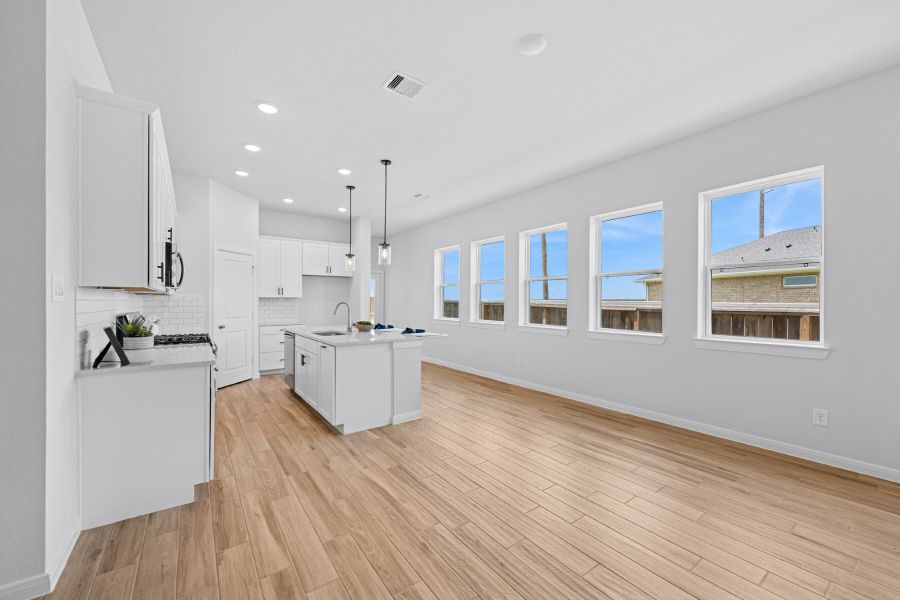 The Woodlee - Dining The Woodlee - Dining