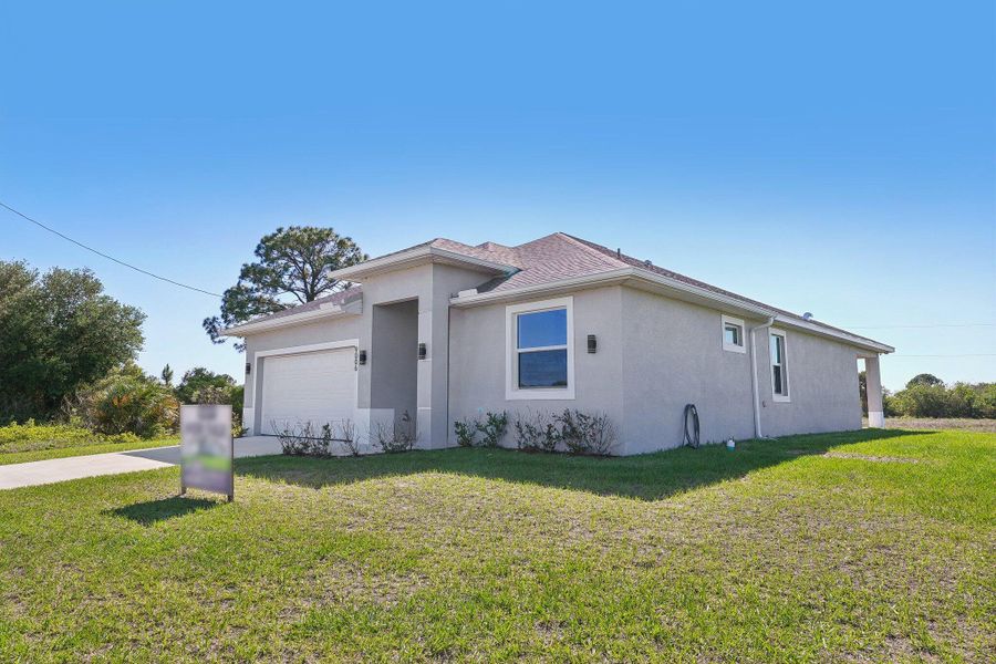 3-web-or-mls-S Castle Cir-S2204-003