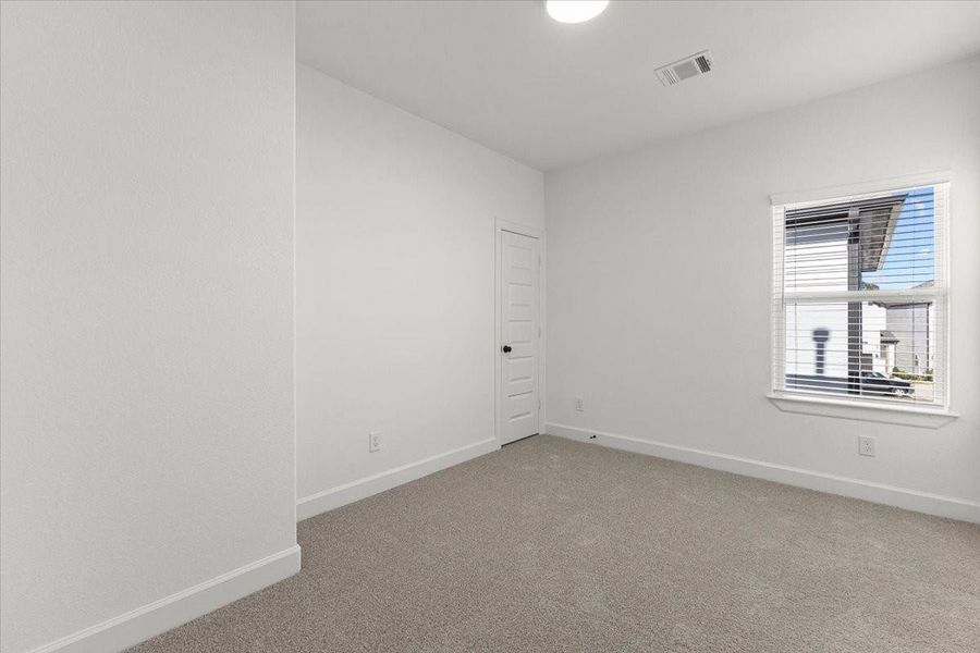 Spacious, unfurnished interior of a new home in , Houston (Image 24).