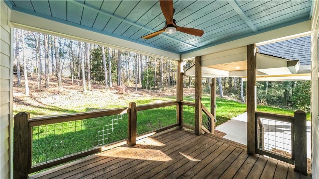 Exterior details and patio area of a home in , Bremen (Image 4).