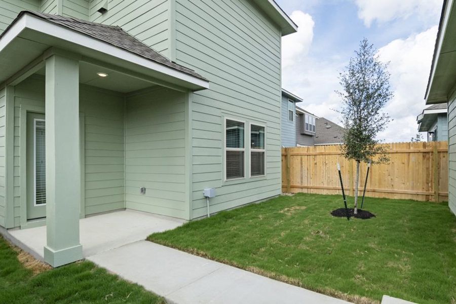Representative exterior details of a home built from the Mesquite by Pacesetter Homes in Blanco Vista, San Marcos (Image 26).