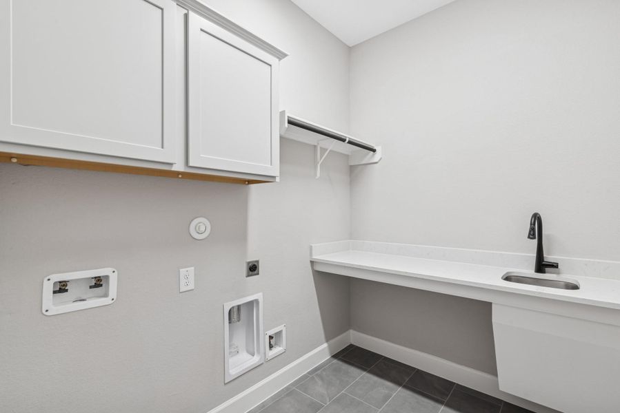 Furnished interior view inside a new home in The Highlands 55' - Encore Collection, Porter (Image 2). Furnished interior view inside a new home in The Highlands 55' - Encore Collection, Porter (Image 2).