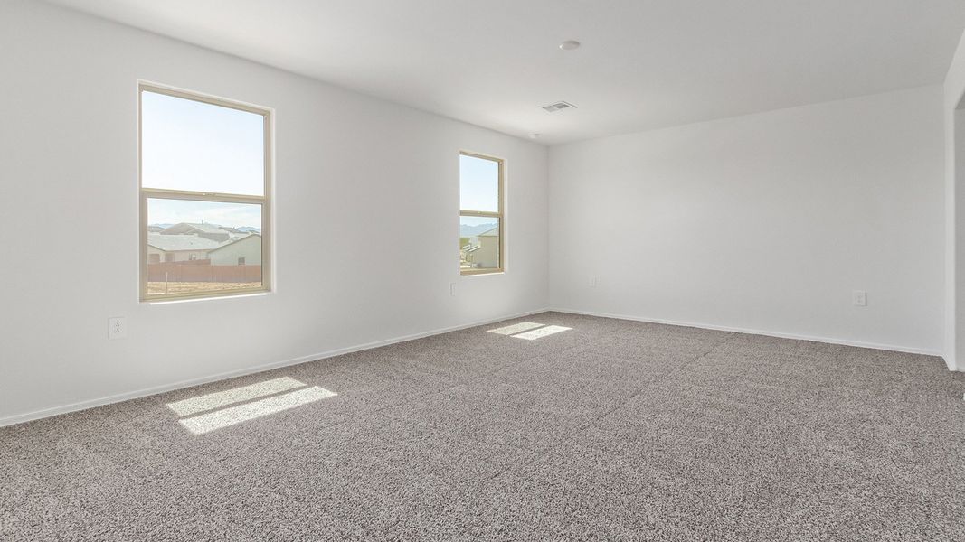 Spacious, unfurnished interior of a new home in Saguaro Bloom, Marana (Image 21).