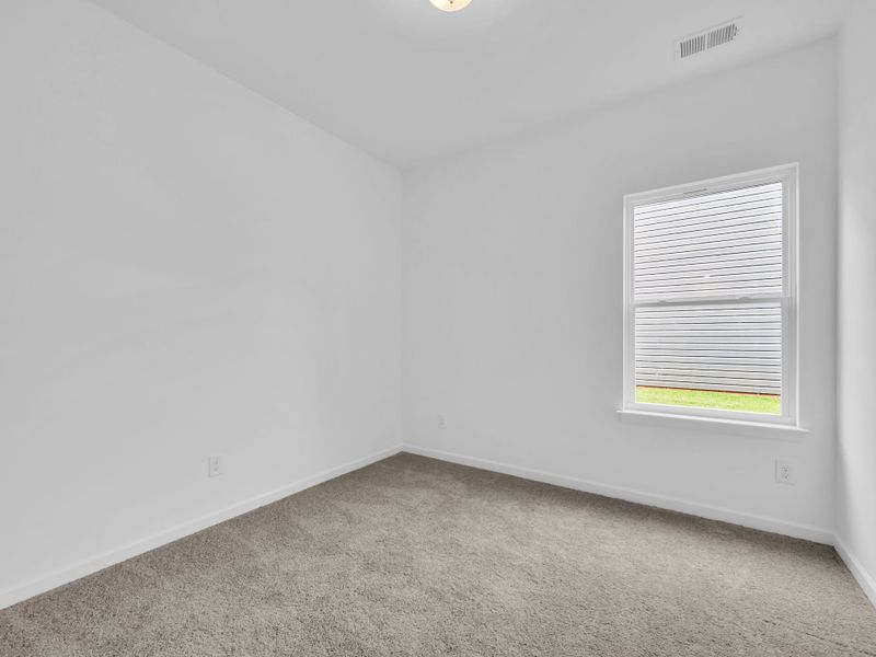 Spacious, unfurnished interior of a new home in Cantigny Park, Clarksville (Image 25).