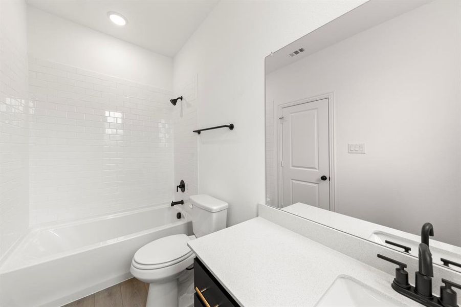 18. 713 Kerrville - 2ND Bath 18. 713 Kerrville - 2ND Bath