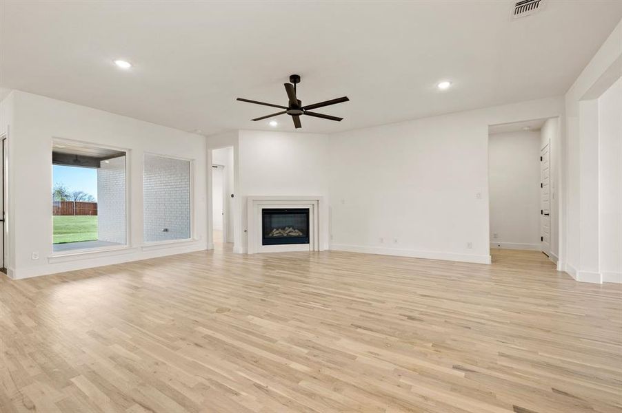Spacious, unfurnished interior of a new home in Settlers Glen, New Fairview (Image 22).