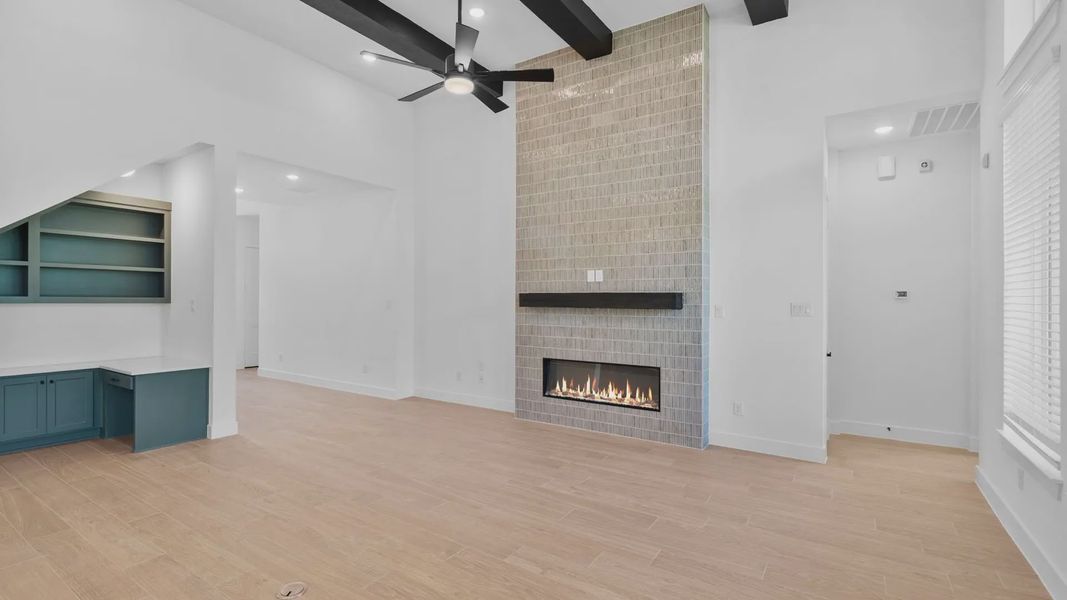 Spacious, unfurnished interior of a new home in Evergreen 60s, Conroe (Image 24).