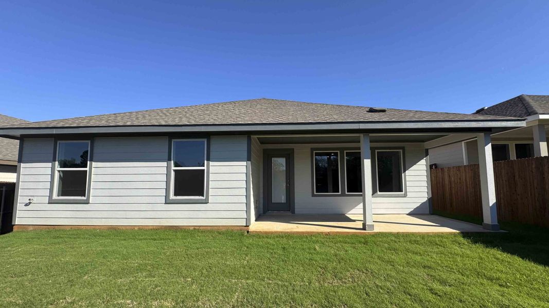 Exterior details and patio area of a home in Blaire Lake, Tyler (Image 3).