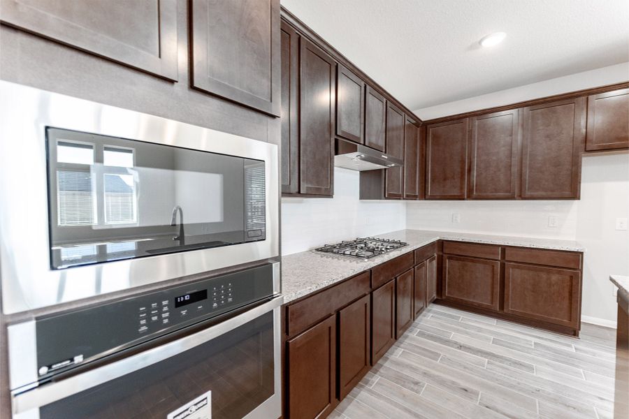 Furnished interior view inside a new home in Canterra Creek, Rosharon (Image 7).