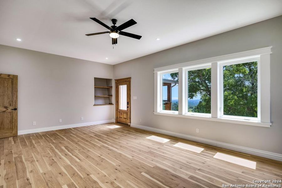 Spacious, unfurnished interior of a new home in , Center Point (Image 18). Spacious, unfurnished interior of a new home in , Center Point (Image 18).