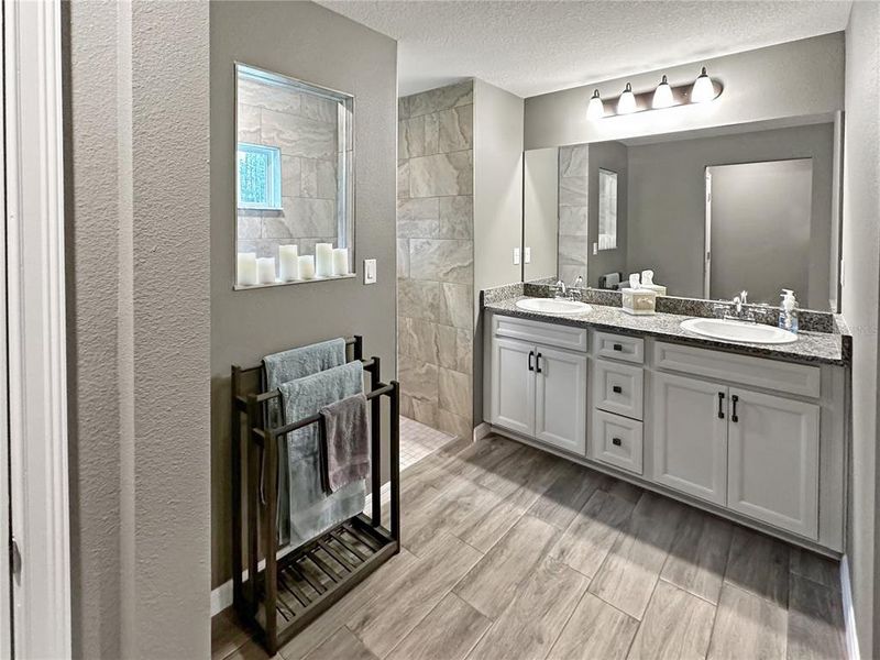 Furnished interior view inside a new home in , Weeki Wachee (Image 13).