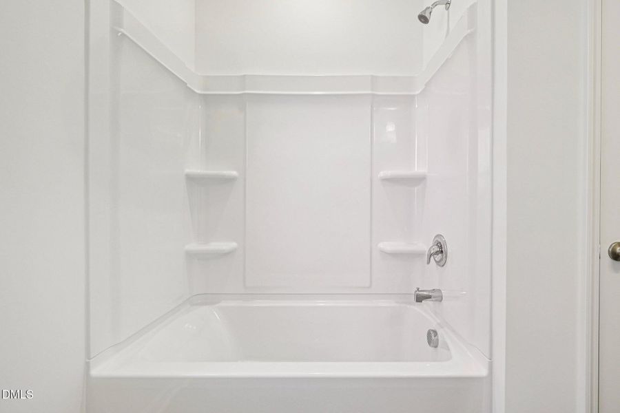 20-web-or-mls-W Crescent Mills Blvd-S311