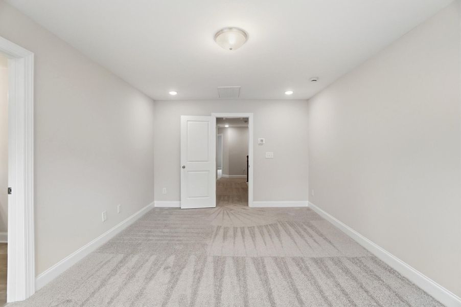 Spacious, unfurnished interior of a new home in Harrisburg Village Townhomes, Harrisburg (Image 45).