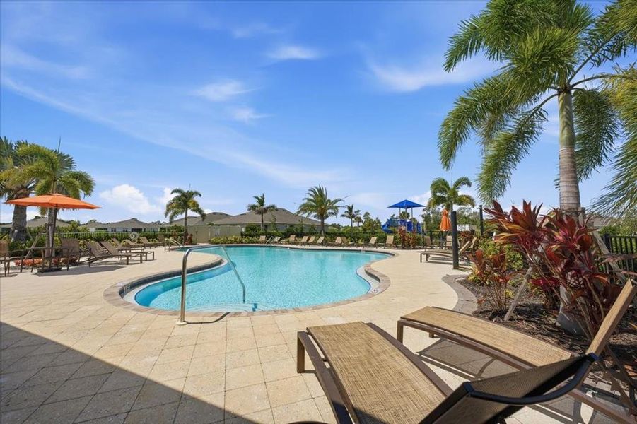 Community amenities in Coddington, Bradenton (Image 38).