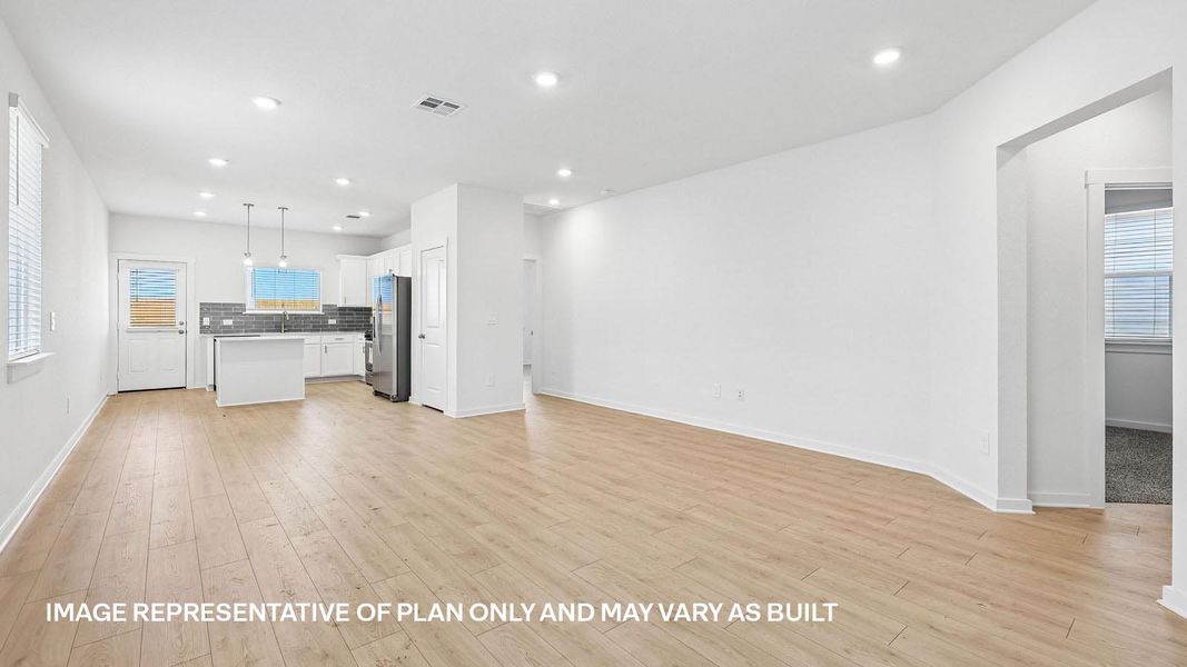 Spacious, unfurnished interior of a new home in Frontier, Mustang Ridge (Image 16). Spacious, unfurnished interior of a new home in Frontier, Mustang Ridge (Image 16).