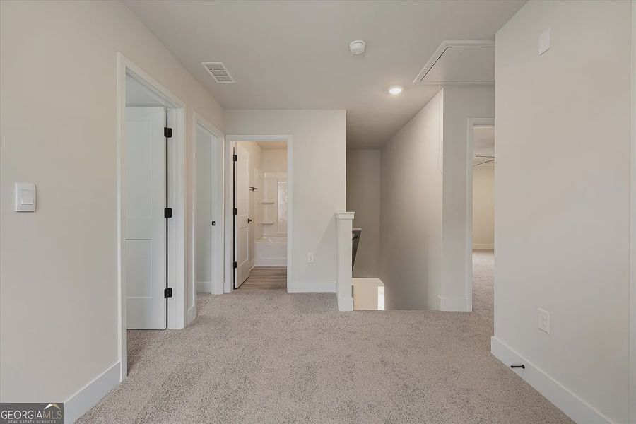 Spacious, unfurnished interior of a new home in Canterbury Villas, Carrollton (Image 22).