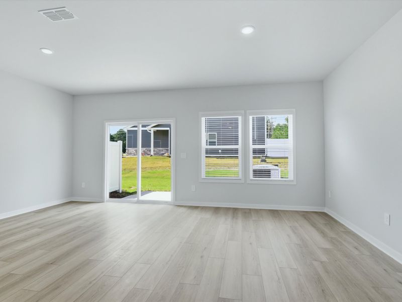 Spacious, unfurnished interior of a new home in Oakwood Townes, Mebane (Image 9).