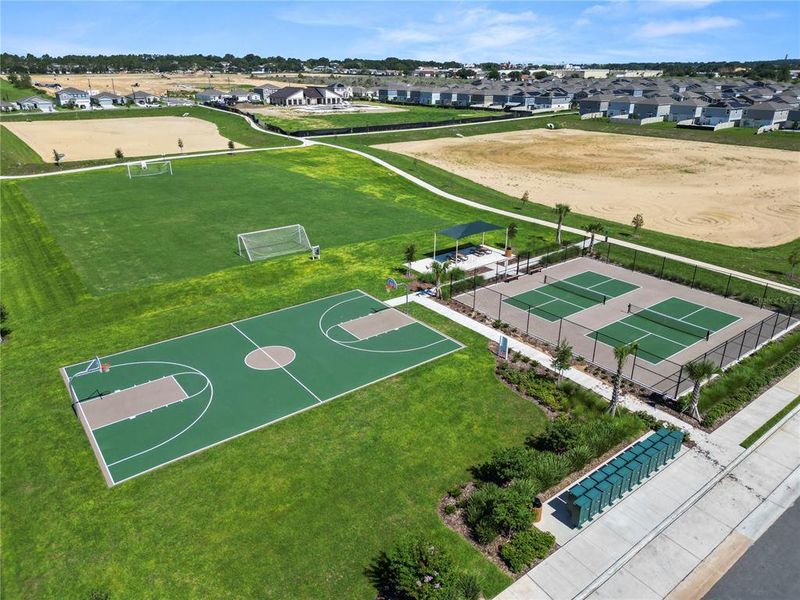 Community amenities in Hunt Club Groves, Lake Wales (Image 51).