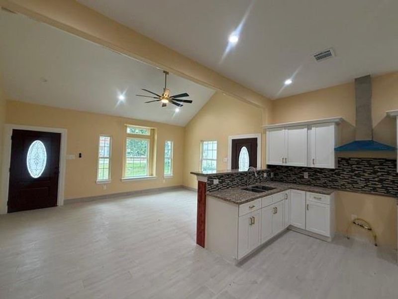 Furnished interior view inside a new home in , Pasadena (Image 7).