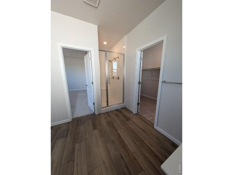 Spacious, unfurnished interior of a new home in Highlands Preserve, Mead (Image 9).