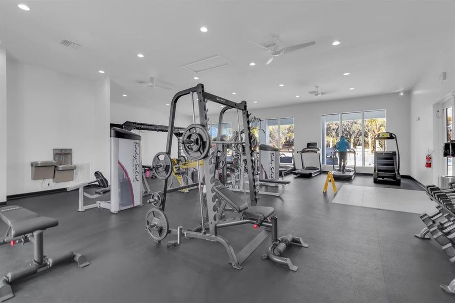 Community amenities in Cascades, Davenport (Image 22).