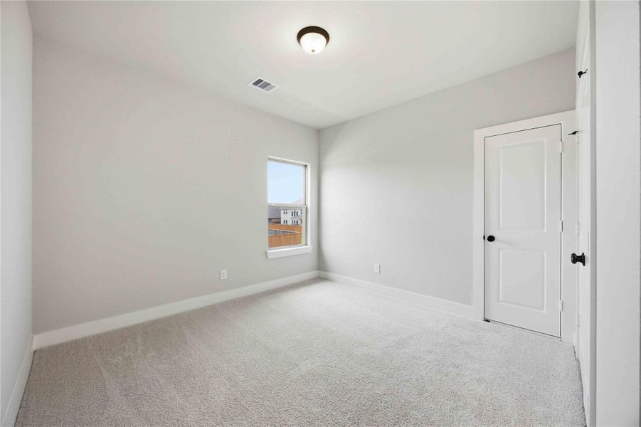 Spacious, unfurnished interior of a new home in Sunterra 50s, Katy (Image 24). Spacious, unfurnished interior of a new home in Sunterra 50s, Katy (Image 24).