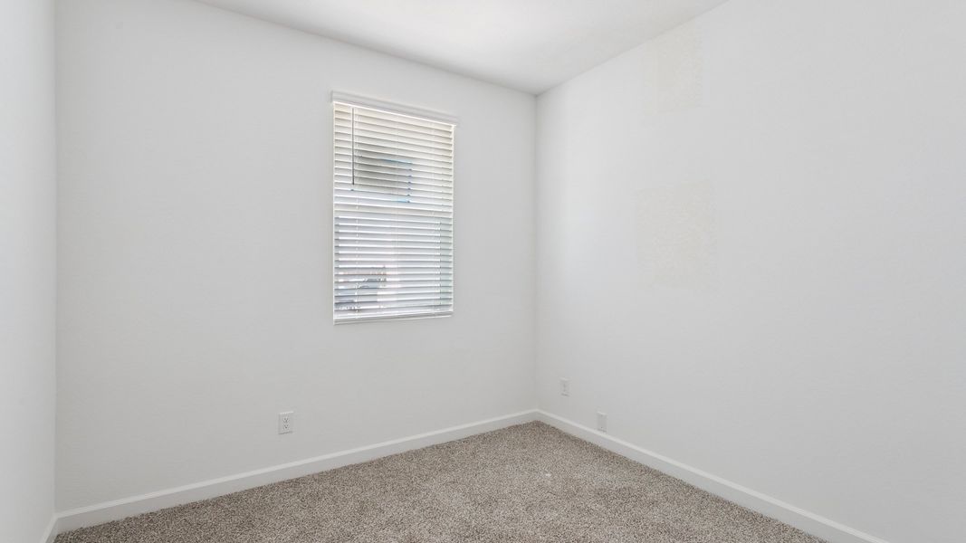 Spacious, unfurnished interior of a new home in Elena Trails, Maricopa (Image 24).