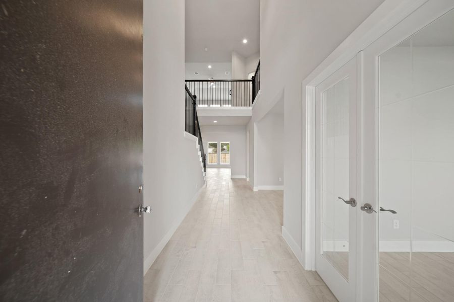 Spacious, unfurnished interior of a new home in Morton Creek Ranch, Katy (Image 29). Spacious, unfurnished interior of a new home in Morton Creek Ranch, Katy (Image 29).