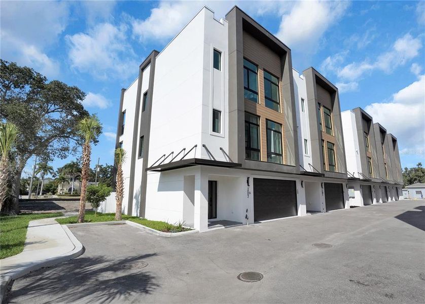 Image 28 of a home in . Image 28 of a home in .