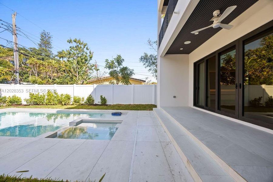 Exterior details and patio area of a home in , Fort Lauderdale (Image 25).