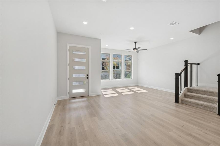 Spacious, unfurnished interior of a new home in Hillside at Las Colinas, Irving (Image 19). Spacious, unfurnished interior of a new home in Hillside at Las Colinas, Irving (Image 19).