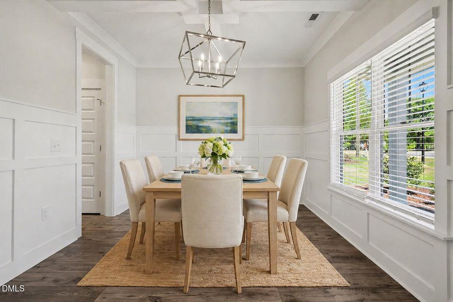 Virtually staged dining room Virtually staged dining room