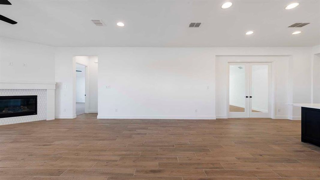 Spacious, unfurnished interior of a new home in Devonshire - Reserve 50', Forney (Image 18).