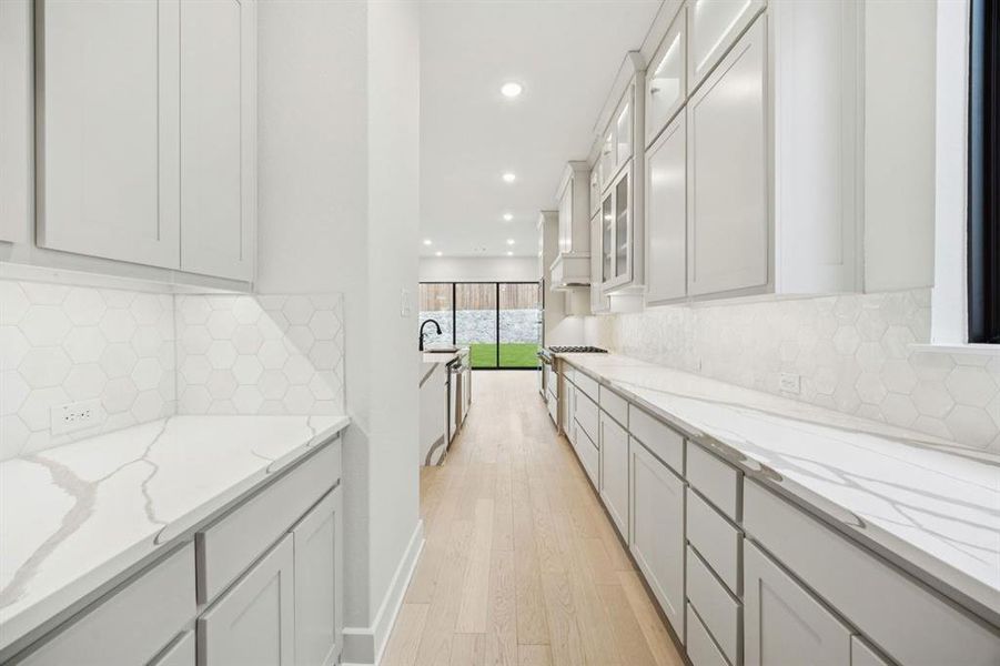 11-9343Spindletree_011 11-9343Spindletree_011