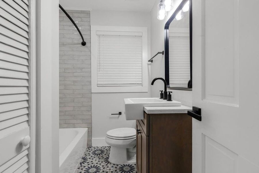 Furnished interior view inside a new home in , Decatur (Image 5).