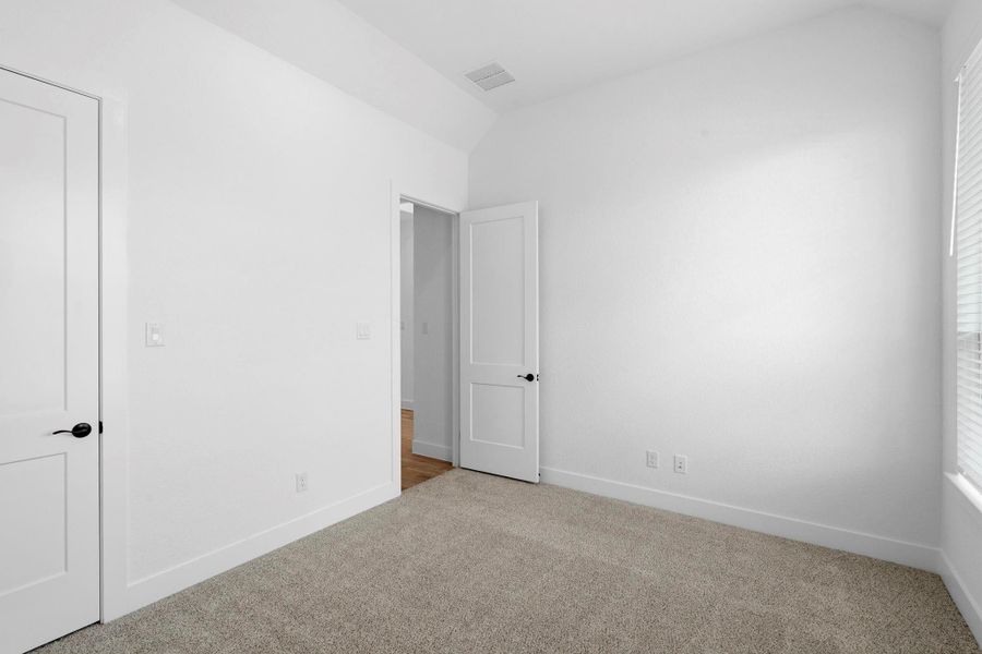Spacious, unfurnished interior of a new home in Briarley, Montgomery (Image 20).
