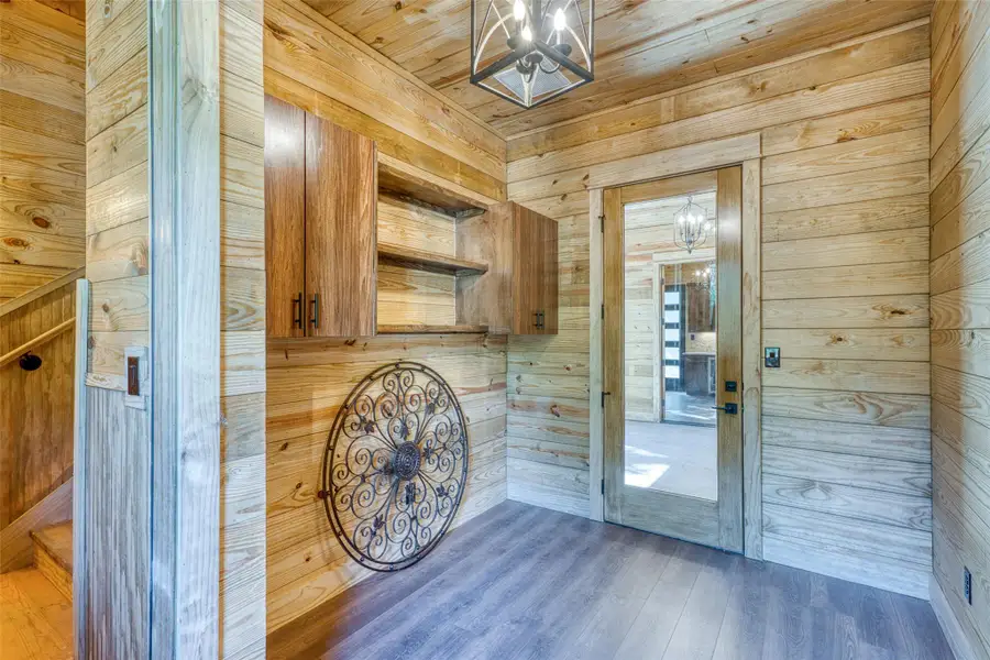 Barn with tack room Barn with tack room