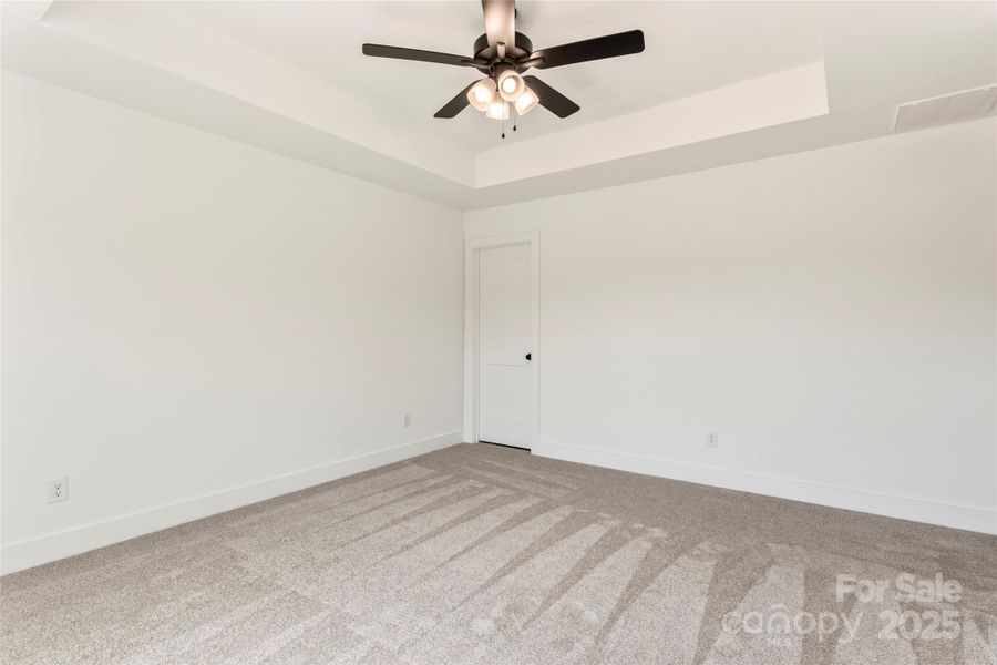 Spacious, unfurnished interior of a new home in , Fort Mill (Image 23).