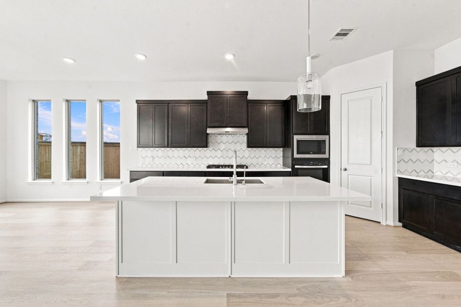 5br New Home in Cypress, TX.  - Slide 9