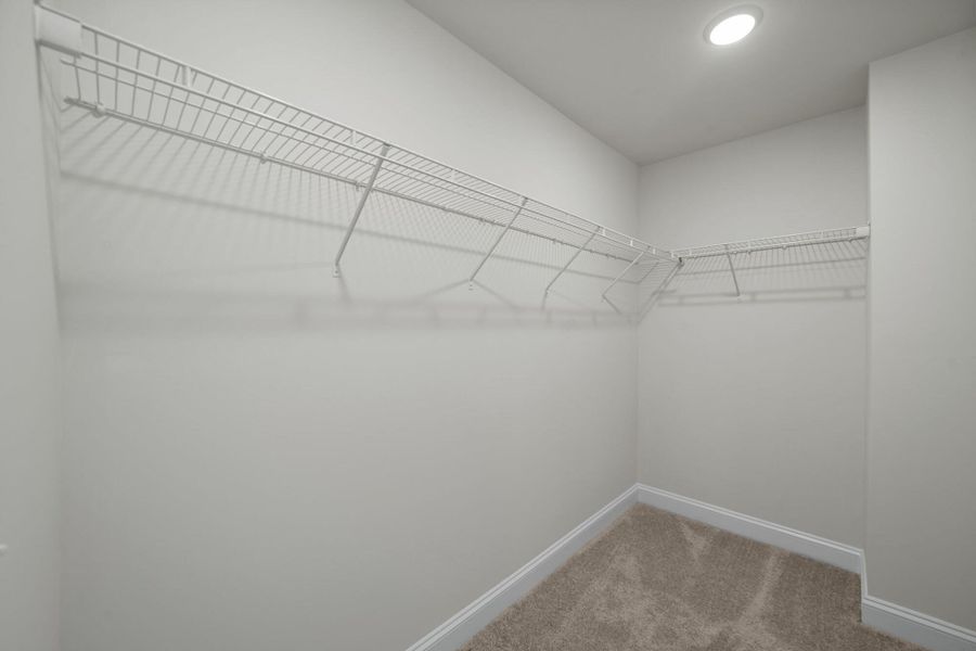 Spacious, unfurnished interior of a new home in Pisgah Park, Kernersville (Image 39).