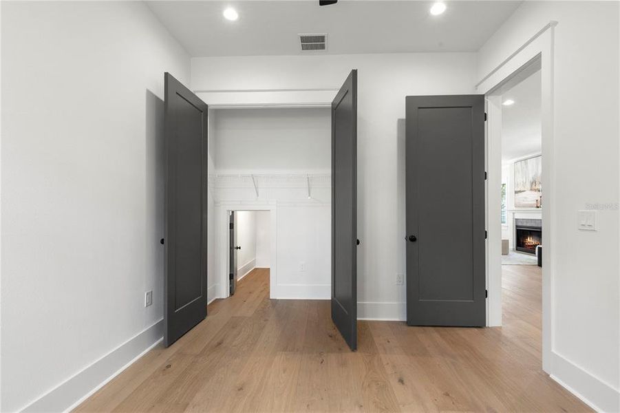 Spacious, unfurnished interior of a new home in , Tampa (Image 58). Spacious, unfurnished interior of a new home in , Tampa (Image 58).