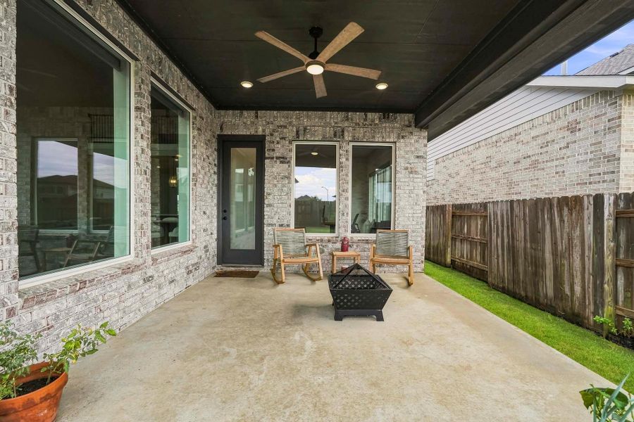 The 15’ x 13’ covered patio is enhanced with recessed lighting and a ceiling fan with integrated light, creating a stylish, comfortable setting for outdoor dining, entertaining or relaxing year-round.