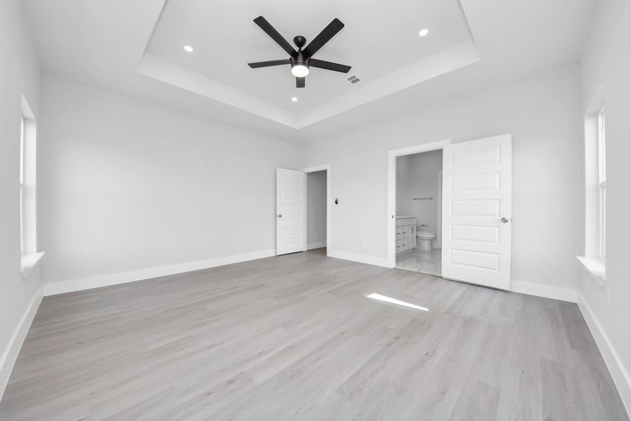 Spacious, unfurnished interior of a new home in , Cleveland (Image 35).